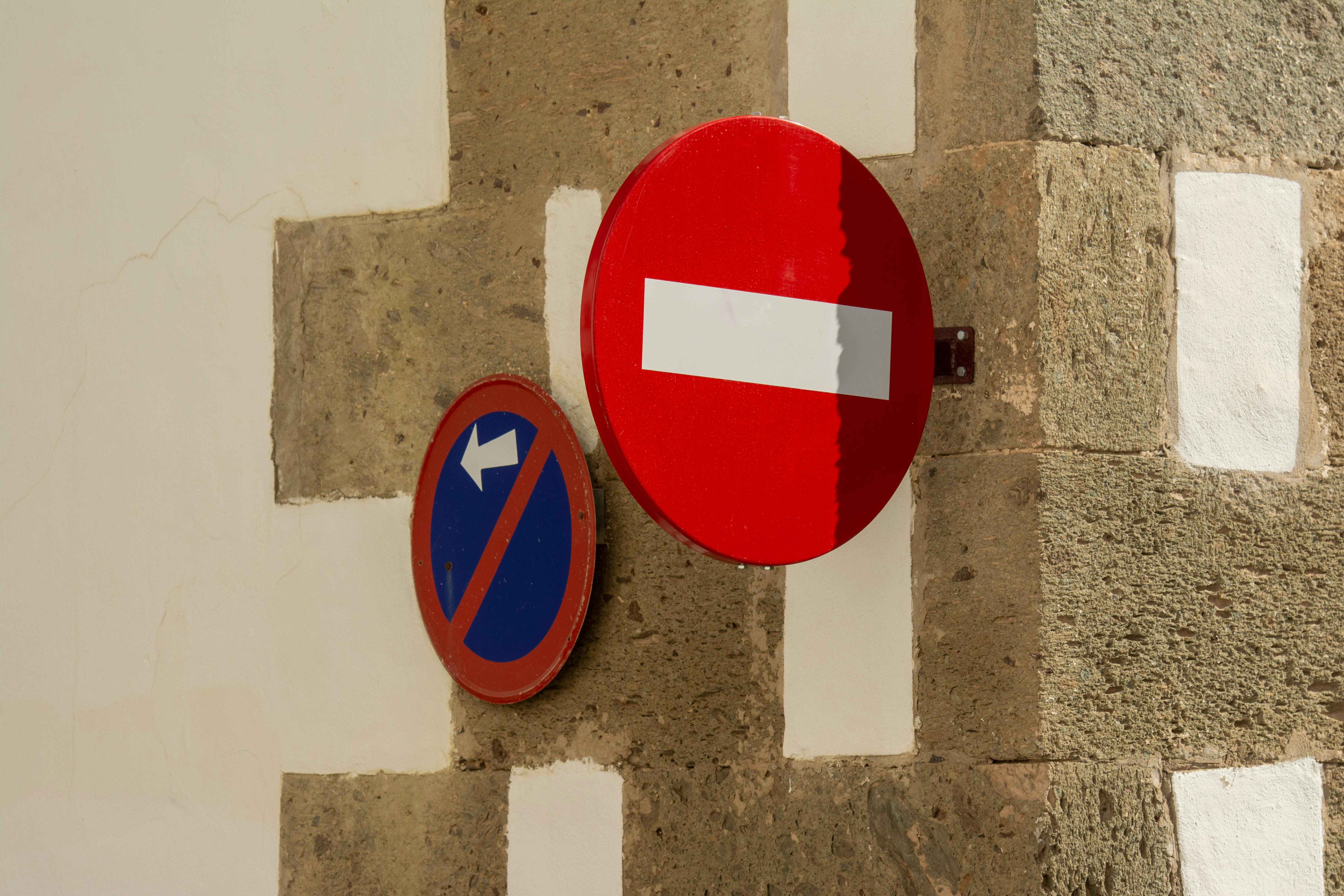 free-photo-of-mauer-wand-steine-sicherheit